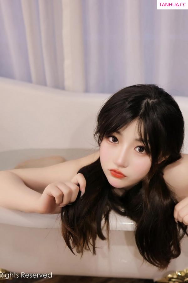  [XiuRen]高清写真图 2023.05.23 No.6781 岁小岁 新人美腿第16张图片